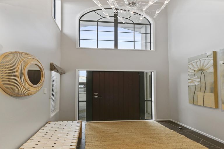 Photo of property in 21 Corsica Way, Karaka, Papakura, 2113