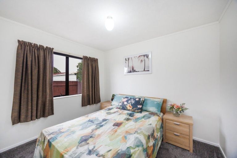 Photo of property in 5 Cargill Grove, Kelvin Grove, Palmerston North, 4414
