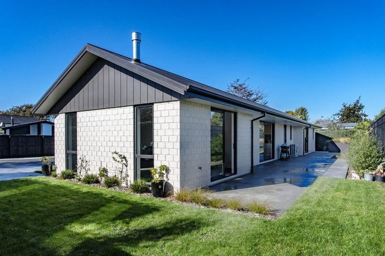 Photo of property in 141 West Belt, Rangiora, 7400