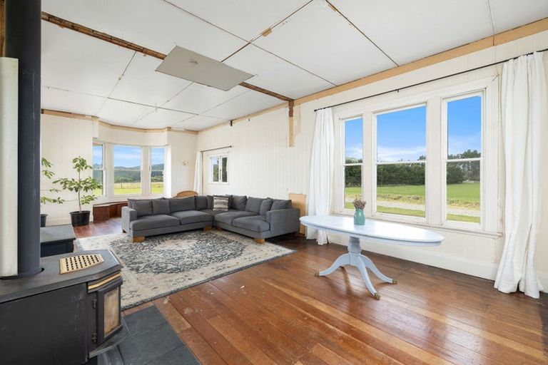 Photo of property in 40 Te Muna Road, Martinborough, 5784