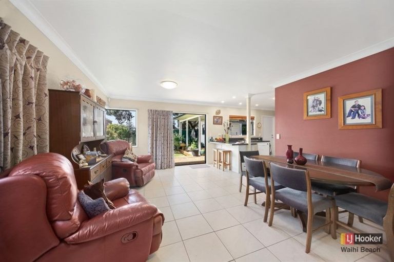Photo of property in 10 Marine Avenue, Waihi Beach, 3611