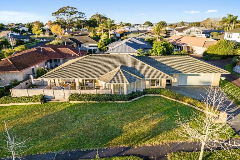 Photo of property in 32 Starlight Cove, Hobsonville, Auckland, 0618