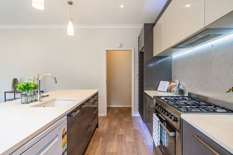 Photo of property in 2 Wood Street, Wallaceville, Upper Hutt, 5018