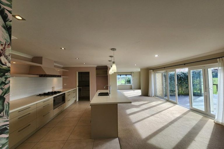 Photo of property in 84 Kidd Road, Waiuku, 2682