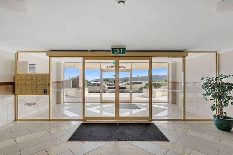 Photo of property in Ocean Apartments, 44-46 Marine Parade, Paraparaumu Beach, Paraparaumu, 5032