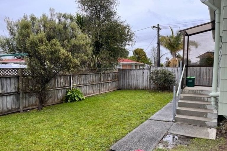 Photo of property in 2/5 Merriefield Avenue, Forrest Hill, Auckland, 0620