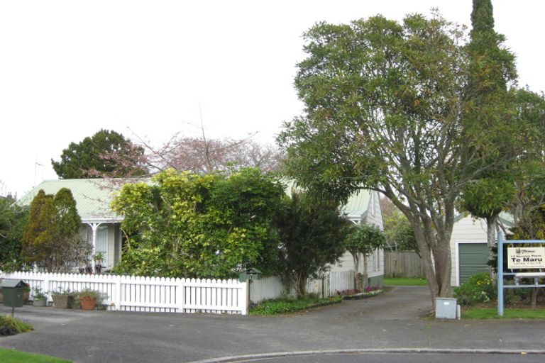 Photo of property in 11 Nursery Place, Westown, New Plymouth, 4310