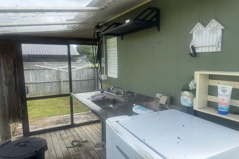 Photo of property in 33 Leeward Drive, Whitianga, 3510