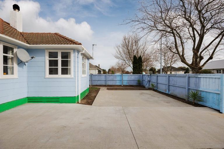 Photo of property in 70 Rangiora Avenue, Roslyn, Palmerston North, 4414