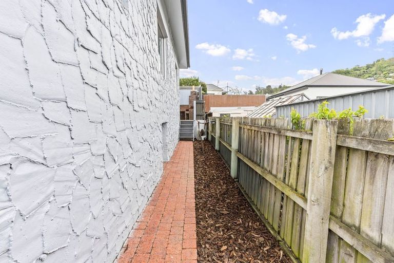 Photo of property in 394 South Road, Caversham, Dunedin, 9012