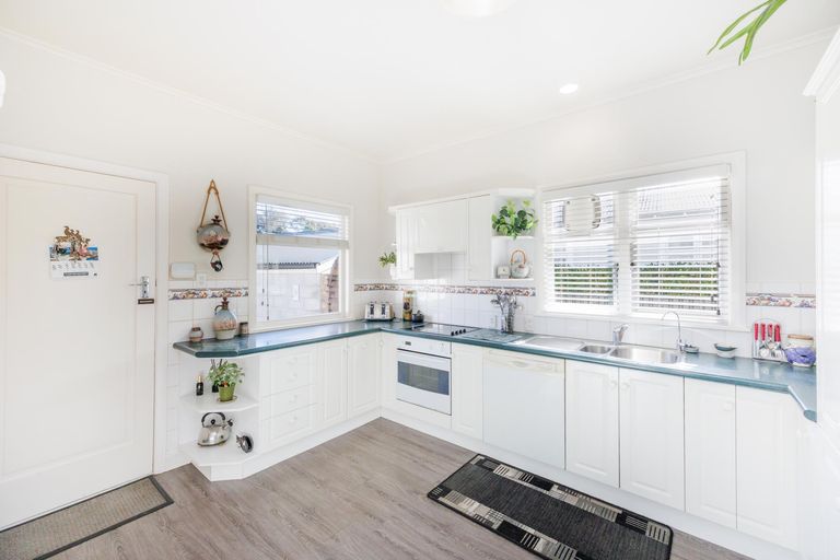 Photo of property in 21 Karina Terrace, Roslyn, Palmerston North, 4414