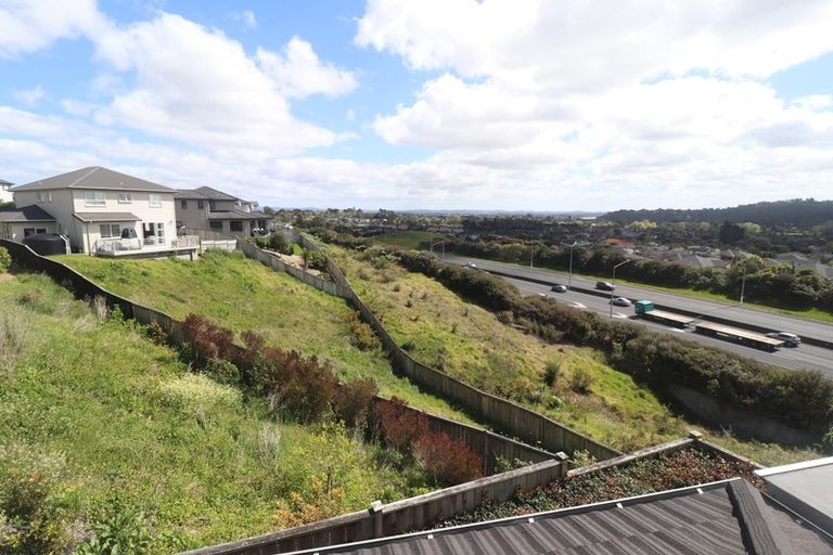 Photo of property in 109 Mackay Drive, Greenhithe, Auckland, 0632