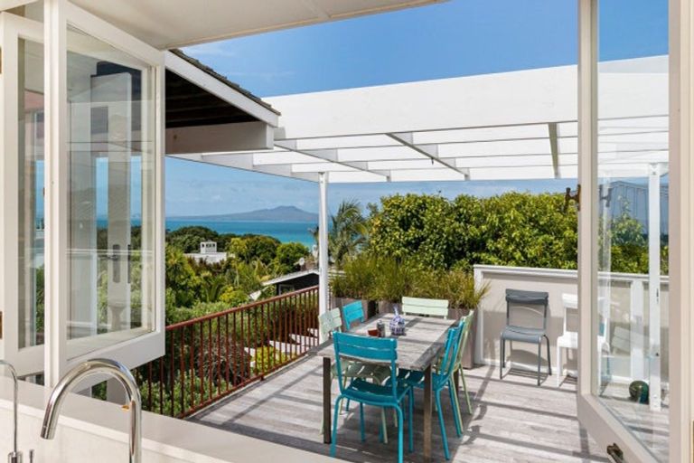 Photo of property in 11 Brighton Terrace, Mairangi Bay, Auckland, 0630