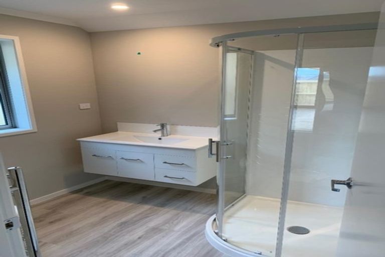 Photo of property in 98 Whakaturou Crescent, Pyes Pa, Tauranga, 3112