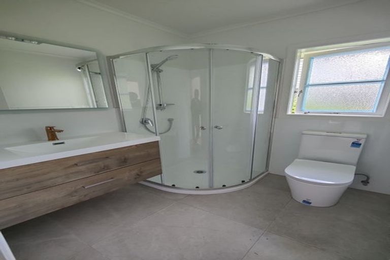 Photo of property in 32 Monarch Avenue, Hillcrest, Auckland, 0627