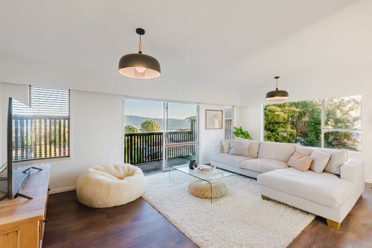 Photo of property in 7 Livet Place, Papakowhai, Porirua, 5024