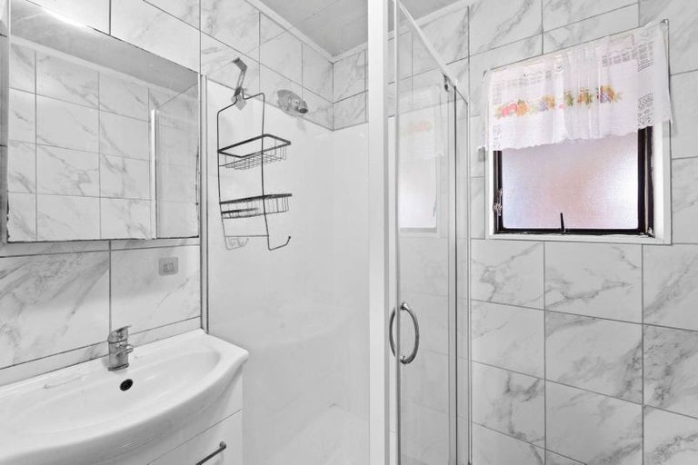 Photo of property in 2/268 Porchester Road, Takanini, 2112