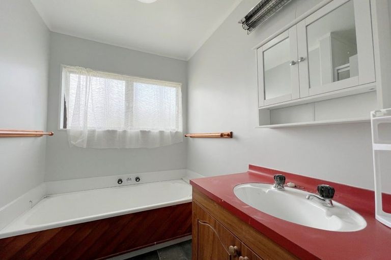 Photo of property in 2 Warwickson Lane, Nawton, Hamilton, 3200