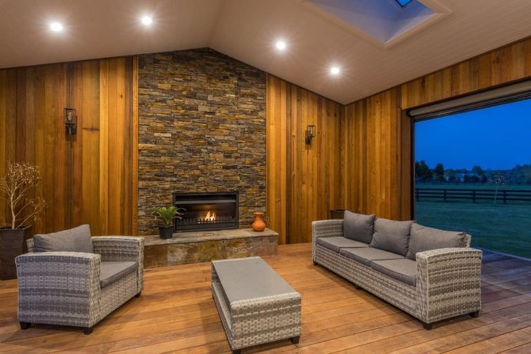 Photo of property in 2 Puriri Park Lane, Waipapa, 0230