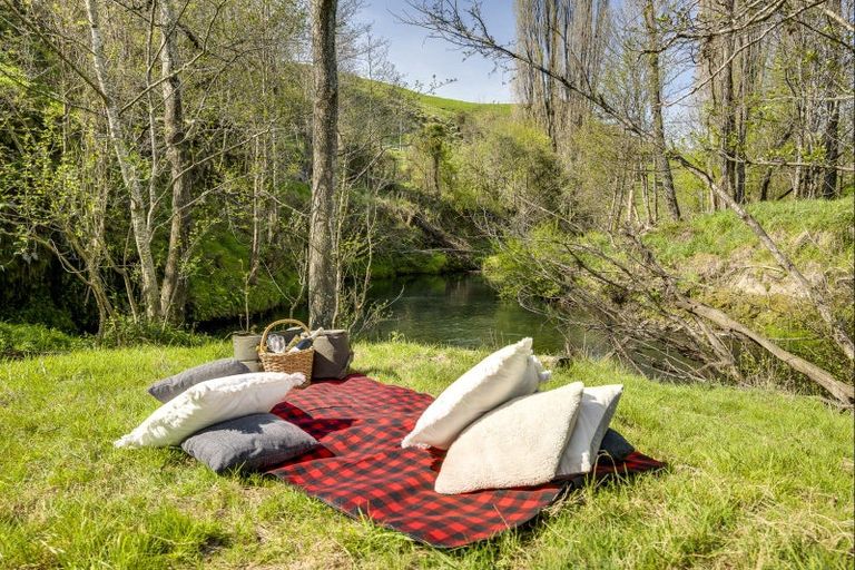 Photo of property in 362 Maraetotara Road, Maraetotara, Havelock North, 4294