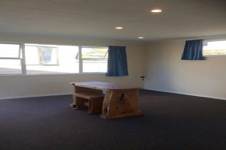 Photo of property in 16 Towai Street, Inglewood, 4330