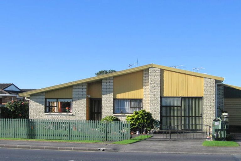Photo of property in 3/73 Centreway Road, Orewa, 0931