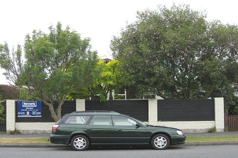 Photo of property in 162 Queenspark Drive, Parklands, Christchurch, 8083