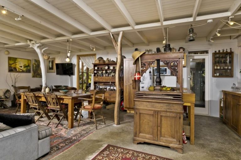 Photo of property in 105 Domain Crescent, Muriwai, 0881