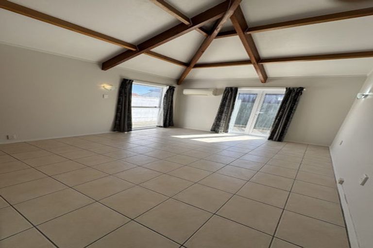 Photo of property in 172 Waimairi Road, Ilam, Christchurch, 8041