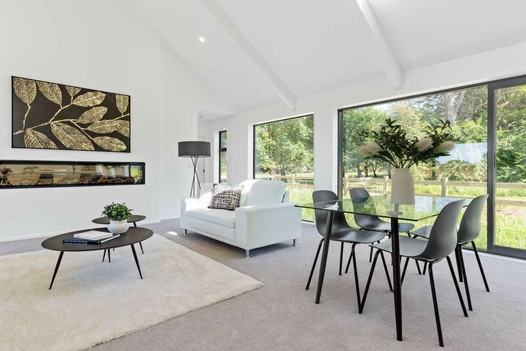 Photo of property in 8 Molly Place, Southbridge, 7602