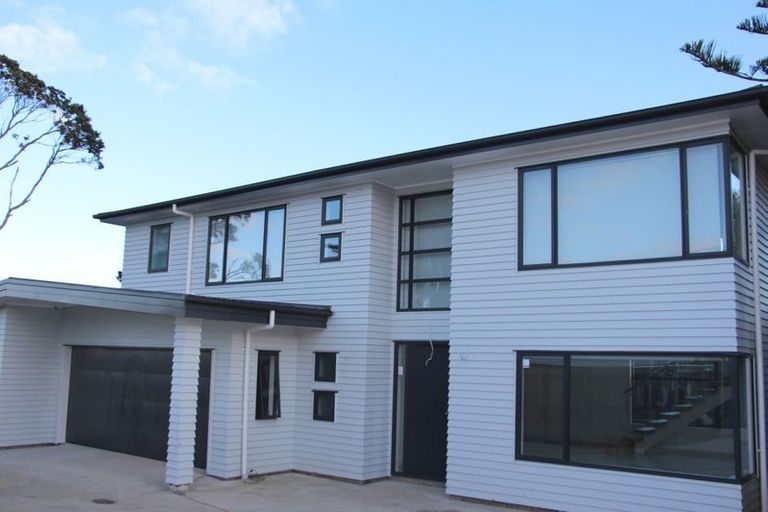 Photo of property in 15c Glendhu Road, Bayview, Auckland, 0629