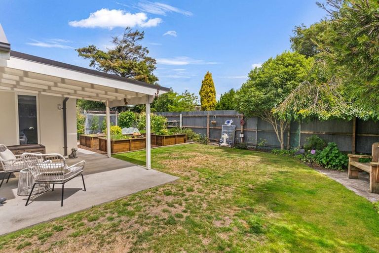 Photo of property in 32 Sylvia Street, Parklands, Christchurch, 8083