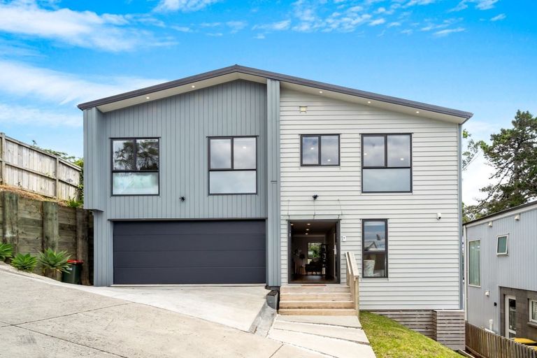 Photo of property in 185a Browns Bay Road, Browns Bay, Auckland, 0630