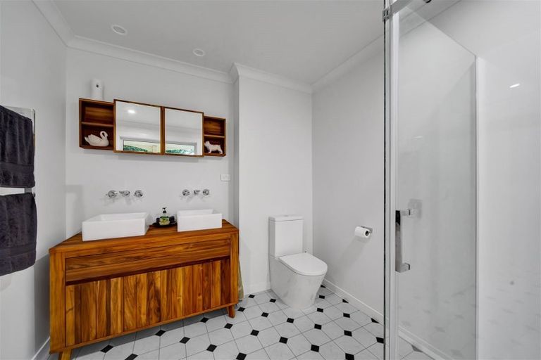 Photo of property in 279 Manutahi Road, Lepperton, New Plymouth, 4372