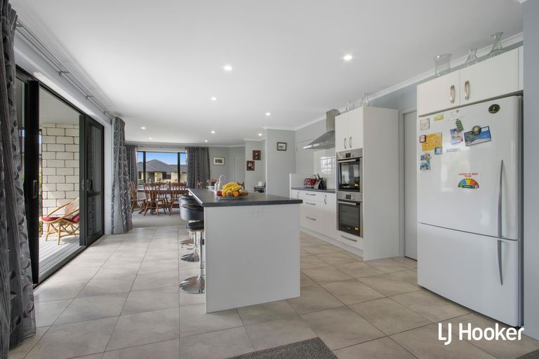 Photo of property in 11 Reel Road, Athenree, Waihi Beach, 3611