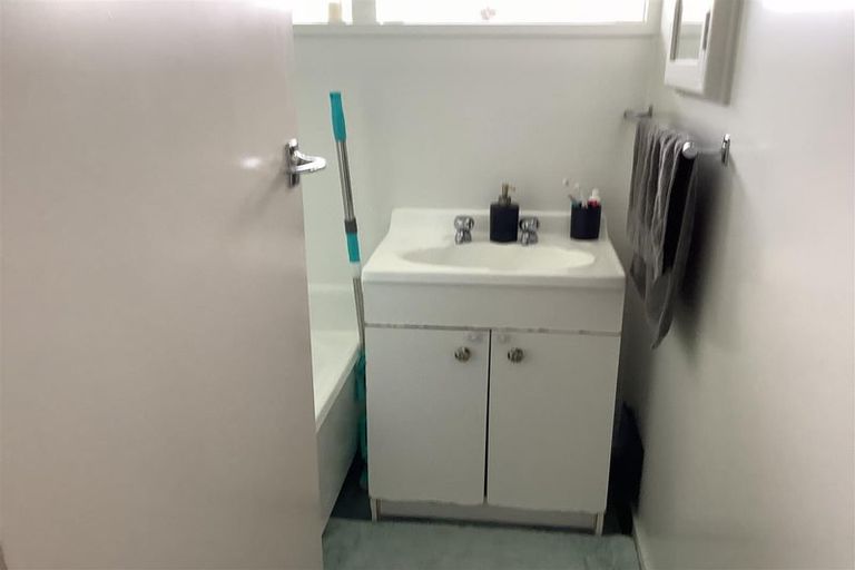 Photo of property in 1/7 Ellen Avenue, Hillcrest, Auckland, 0627