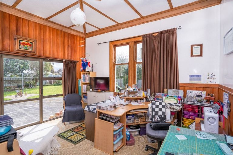 Photo of property in 39 Guy Street, Dannevirke, 4930