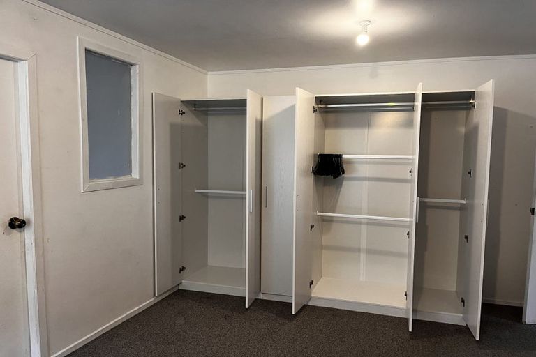 Photo of property in 1/44 Roberts Road, Glenfield, Auckland, 0629