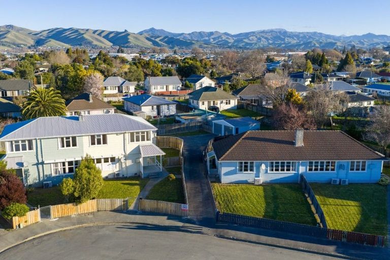 Photo of property in 4-6 Dix Crescent, Riversdale, Blenheim, 7201