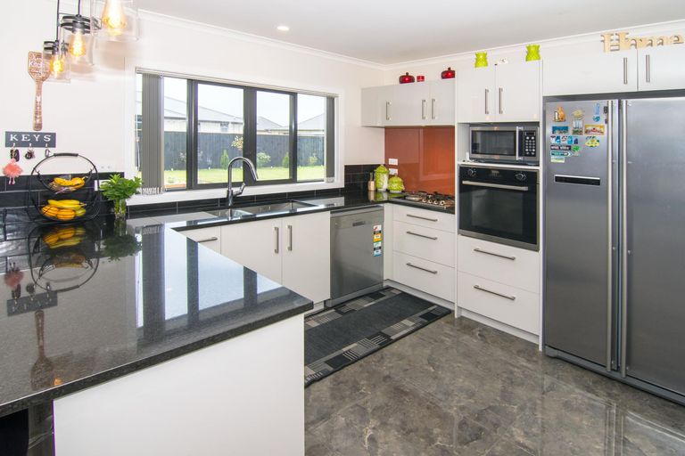 Photo of property in 13 Hartley Avenue, Carterton, 5713