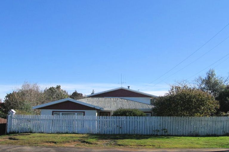 Photo of property in 26 Kiwi Avenue, Forest Lake, Hamilton, 3200