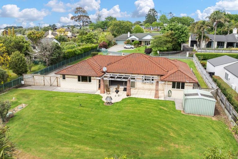 Photo of property in 34 Station Road, Huapai, Kumeu, 0810
