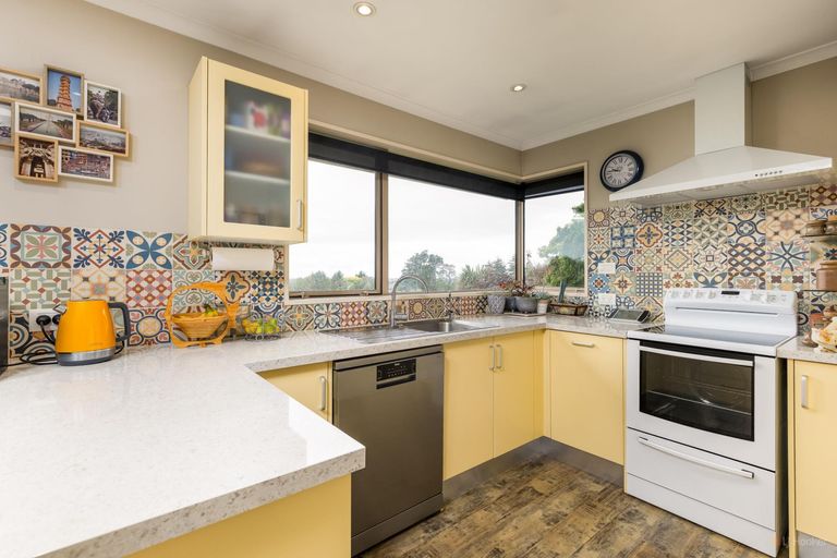 Photo of property in 151 Garlands Road, Waimate, 7979