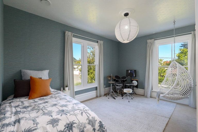 Photo of property in 359 Hardy Street, Nelson, 7010