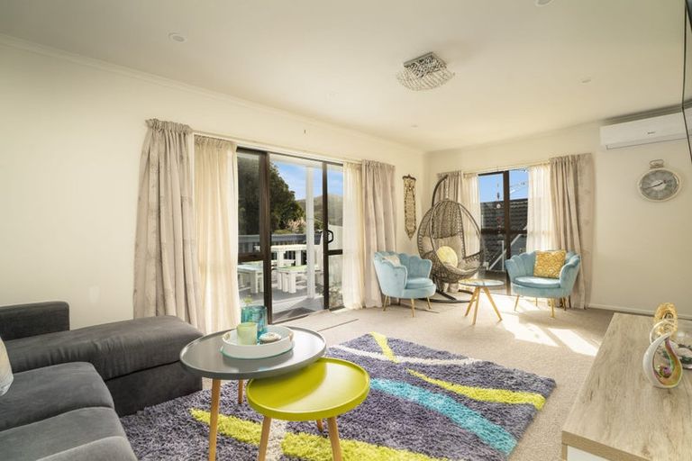 Photo of property in 2/79 Cunliffe Street, Churton Park, Wellington, 6037