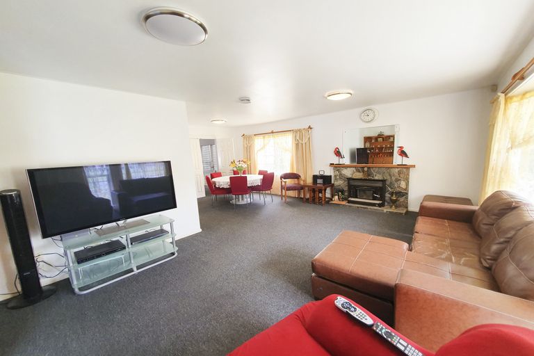 Photo of property in 15 Cargill Street, Papakura, 2110