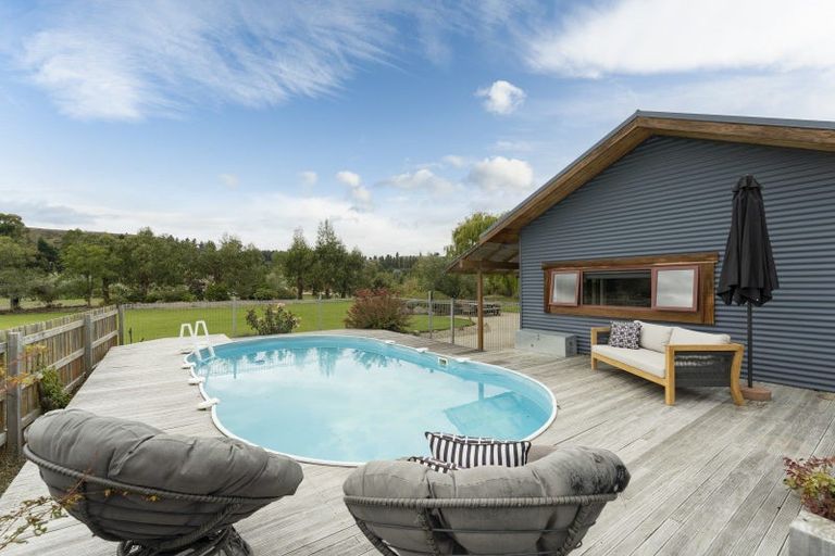 Photo of property in 94a Springvale Road, Clyde, Alexandra, 9391