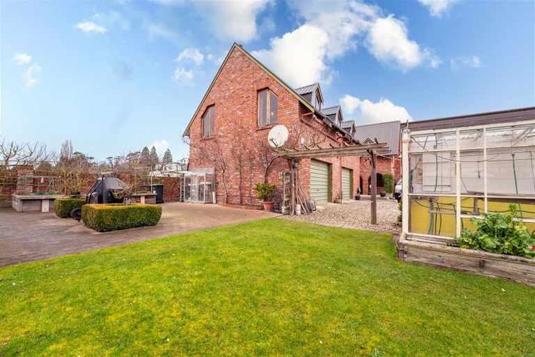 Photo of property in 20 Saint Leonards Road, Temuka, 7920