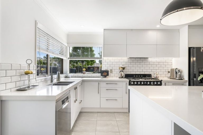 Photo of property in 6 Thornley Place, Woodend, 7610