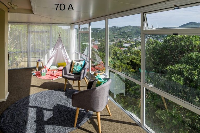 Photo of property in 70-70a Kano Street, Karori, Wellington, 6012